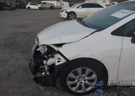 2021 Toyota Corolla Le z USA, uszkodzony, nr VIN 5YFEPMAE0MP221726